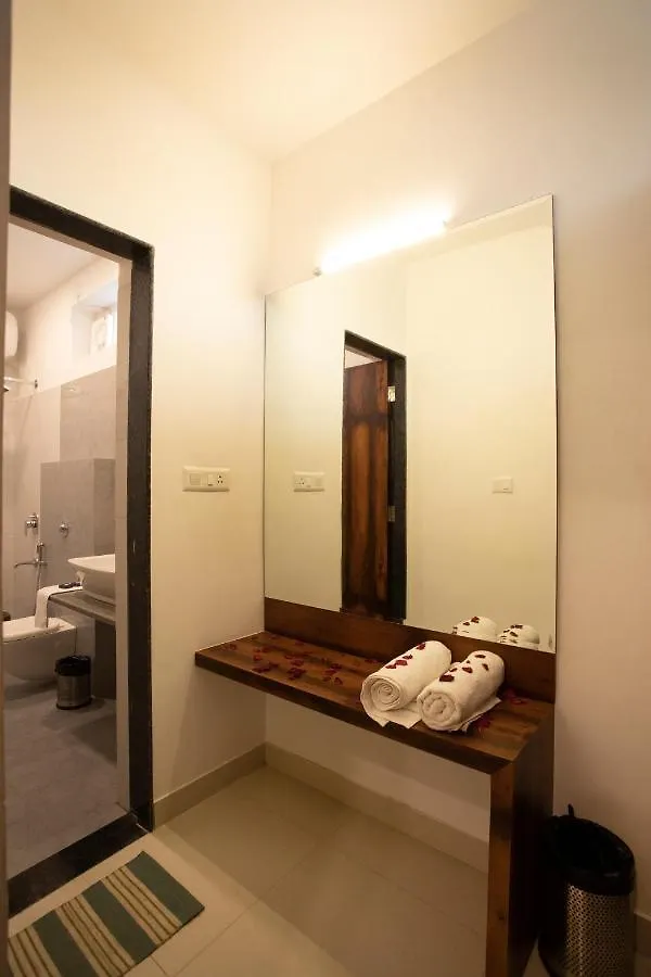 Hotel Bhairav Bagh With Swimming Pool Udaipur