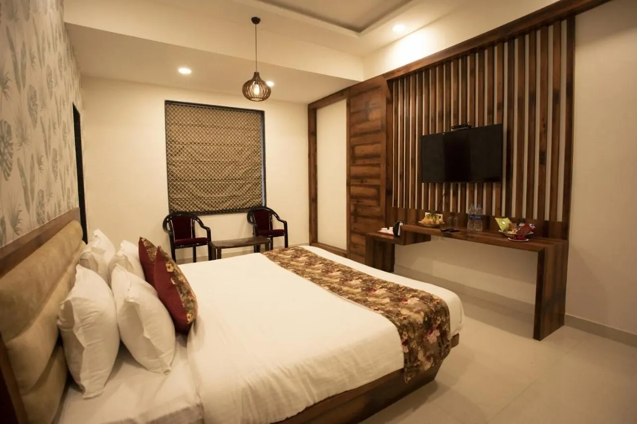Hotel Bhairav Bagh With Swimming Pool Udaipur 3*,  India