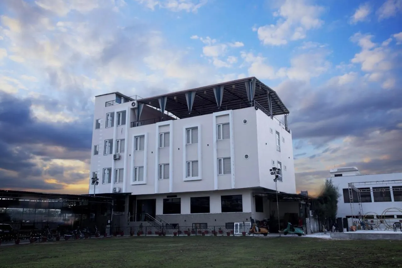 Hotel Bhairav Bagh With Swimming Pool Udaipur