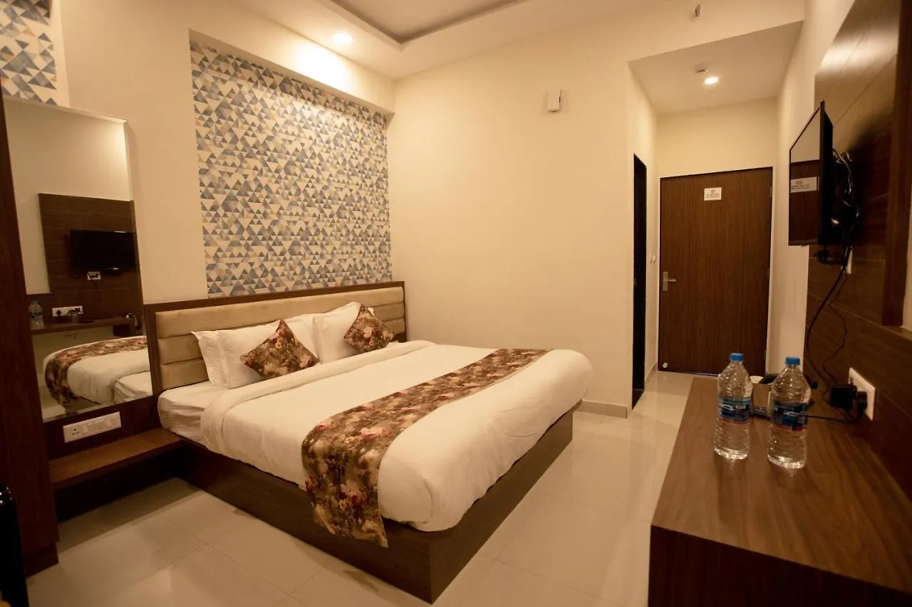 ***  Hotel Bhairav Bagh With Swimming Pool Udaipur India