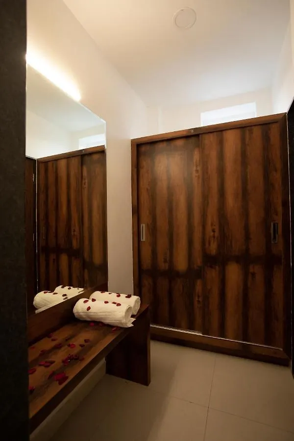 ***  Hotel Bhairav Bagh With Swimming Pool Udaipur India