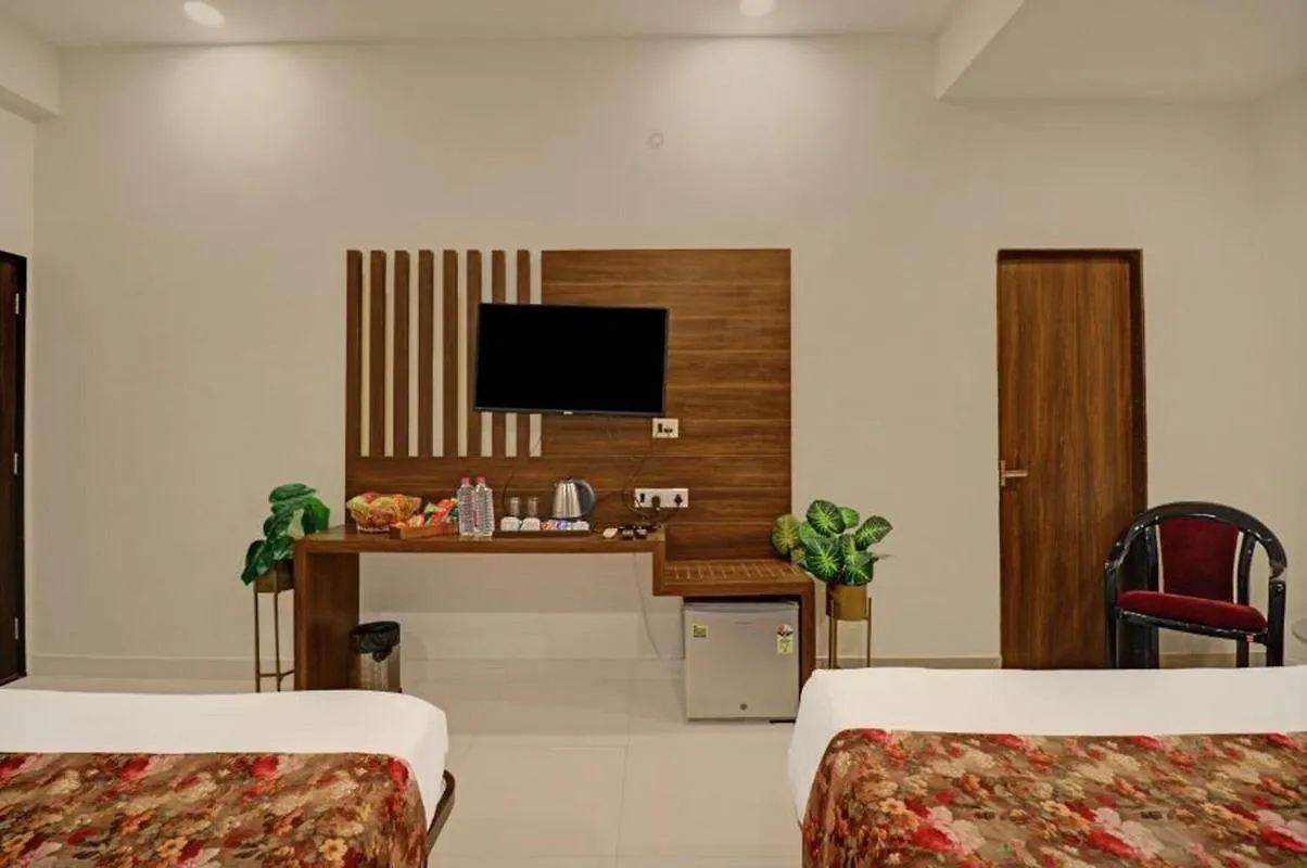 Hotel Bhairav Bagh With Swimming Pool Udaipur